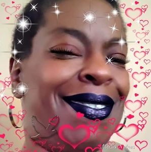 Meet your Posher, Monica